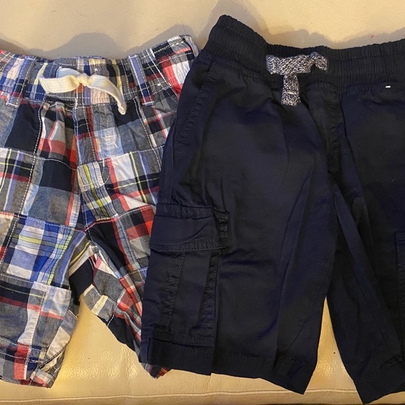 2 Set of Cargo Shorts - Picture 1 of 5